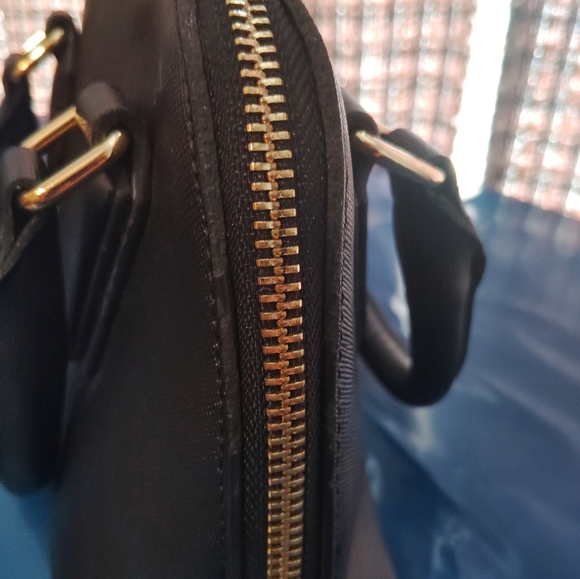 Steve Madden Mini/ Small Purse With Side Tag - Picture 9 of 16